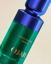Load image into Gallery viewer, OJAR Absolute Wood Whisper Perfume Close Up
